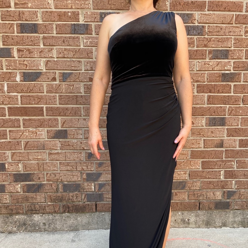 One should black velvety dress